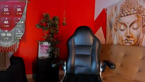 lia online show from May 5, 7:11 pm