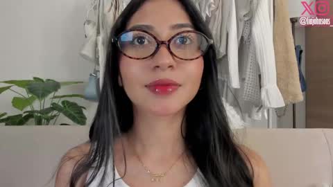 Snapshot of liajohnsons_ chatting on June 1, 2:02 am Lia Johnsons online show from June 1, 2:02 am