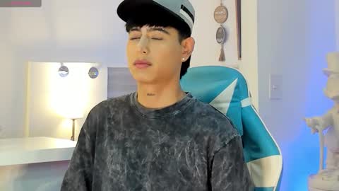 Liam online show from October 6, 9:56 pm