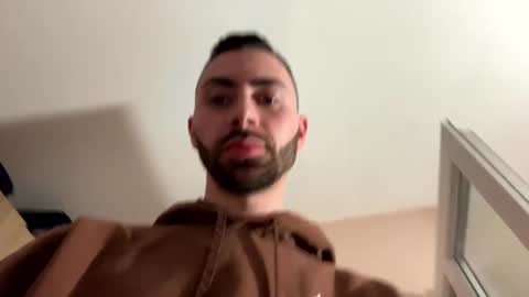 Snapshot of liam_daniel chatting on February 21, 5:53 pm Liam online show from February 21, 5:53 pm