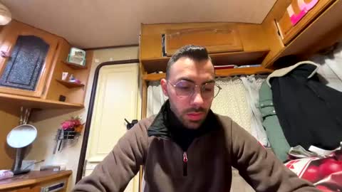 Snapshot of liam_daniel chatting on March 1, 1:18 pm Liam online show from March 1, 1:18 pm