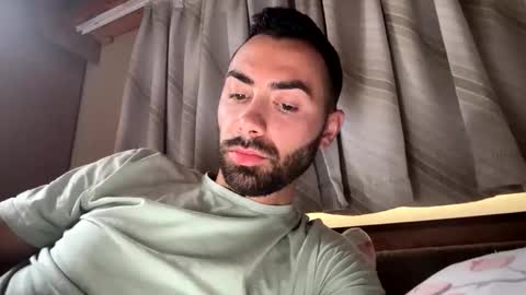 Snapshot of liam_daniel chatting on September 21, 8:05 am Liam online show from September 21, 8:05 am