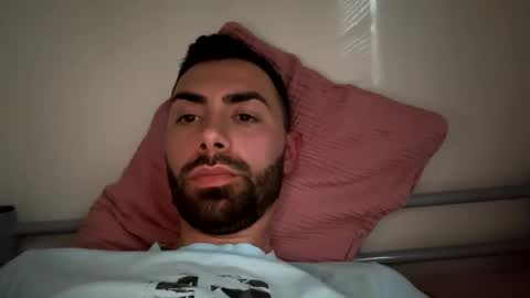Snapshot of liam_daniel chatting on October 16, 3:46 pm Liam online show from October 16, 3:46 pm