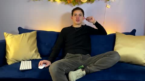 Snapshot of liam_enzho chatting on January 7, 12:45 am Liam online show from January 7, 12:45 am