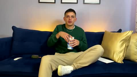 Snapshot of liam_enzho chatting on January 13, 1:17 pm Liam online show from January 13, 1:17 pm