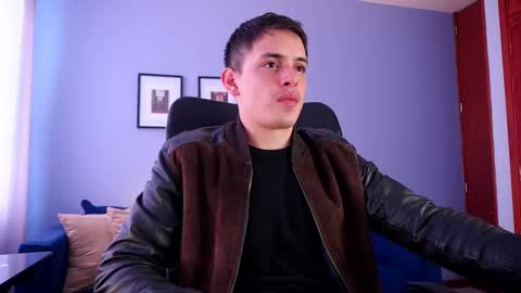 Snapshot of liam_enzho chatting on February 17, 2:48 pm Liam online show from February 17, 2:48 pm