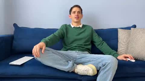 Snapshot of liam_enzho chatting on September 10, 1:22 pm Liam online show from September 10, 1:22 pm