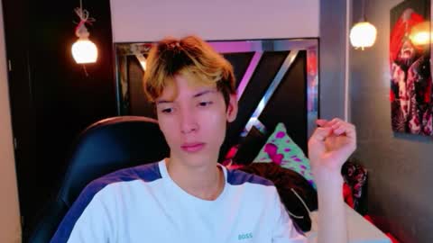 liam_green1 online show from February 21, 11:55 am