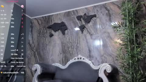 LIAM KLEIN online show from January 13, 2:21 pm