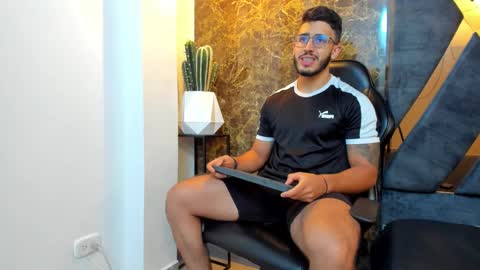 LIAM KLEIN online show from September 20, 11:11 am