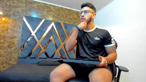 LIAM KLEIN online show from September 26, 11:14 am