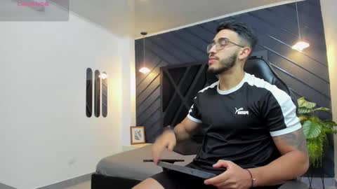 LIAM KLEIN online show from October 21, 11:11 am