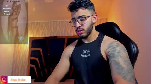 LIAM KLEIN online show from March 7, 11:29 am