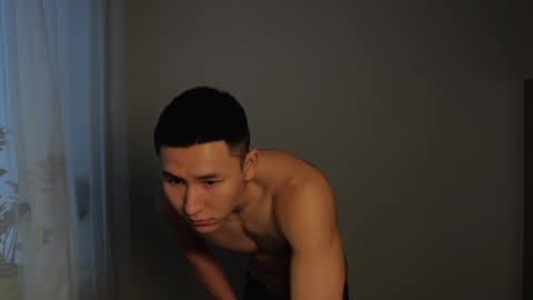 liam_mars online show from January 9, 12:30 pm