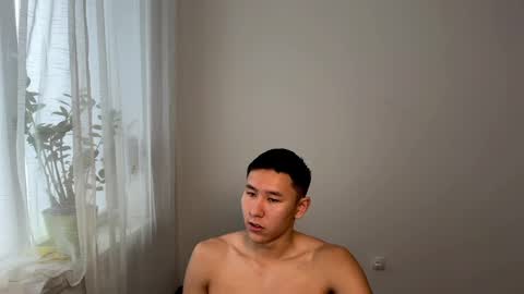 liam_mars online show from February 10, 11:57 am