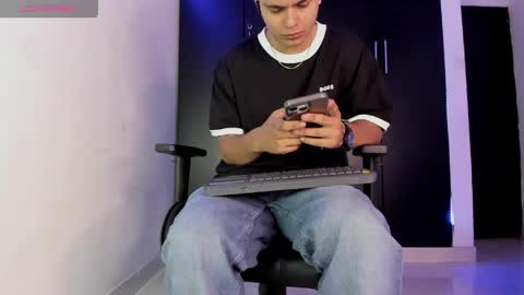 Liam online show from April 12, 10:20 am