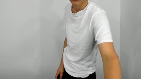 Snapshot of liam_oasiss chatting on January 3, 6:22 am liam_oasiss online show from January 3, 6:22 am