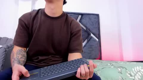 Call me Lian online show from January 17, 12:21 pm