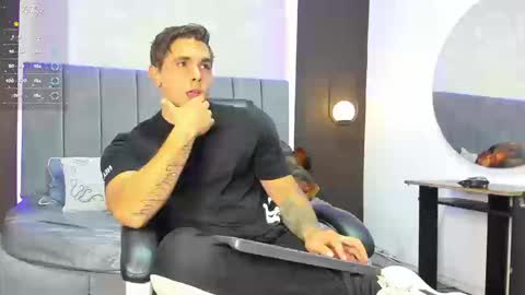 Snapshot of liam_walk chatting on September 8, 9:14 pm Liam online show from September 8, 9:14 pm