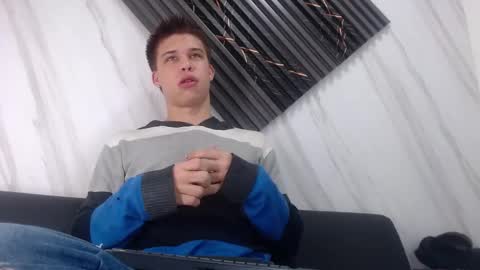 liam_york online show from January 19, 7:01 am