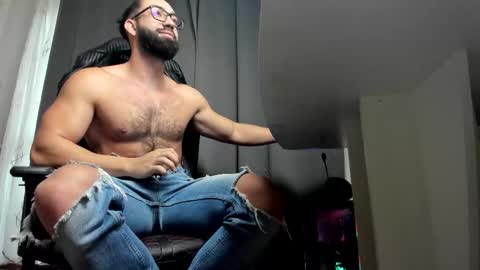 Liam online show from November 30, 8:18 am