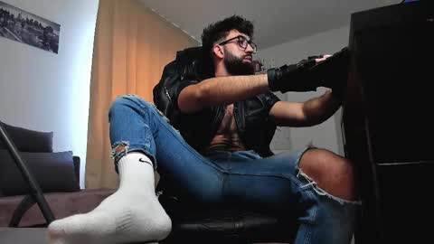 Liam online show from February 14, 7:38 am