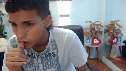 Snapshot of liamblack16 chatting on October 20, 12:16 pm LiamBlack16 online show from October 20, 12:16 pm