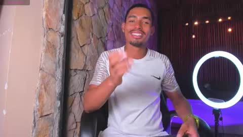 Snapshot of liambyrne chatting on December 15, 6:50 am Liam Byrne online show from December 15, 6:50 am