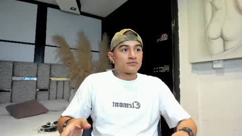LiamDeep online show from June 25, 7:40 pm