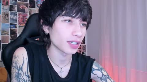 Snapshot of liamelf chatting on January 6, 5:52 am Liam online show from January 6, 5:52 am