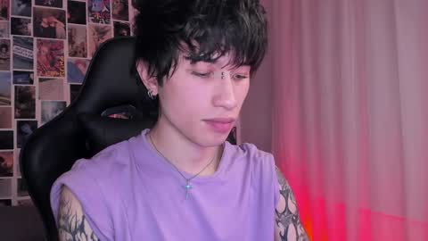 Snapshot of liamelf chatting on January 24, 3:43 am Liam online show from January 24, 3:43 am