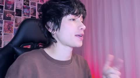 Snapshot of liamelf chatting on January 26, 10:45 am Liam online show from January 26, 10:45 am