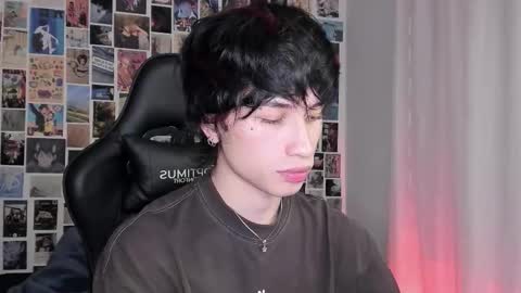 Snapshot of liamelf chatting on September 21, 6:26 am Liam online show from September 21, 6:26 am