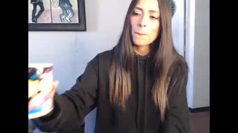 Lia Miller online show from December 6, 12:27 pm