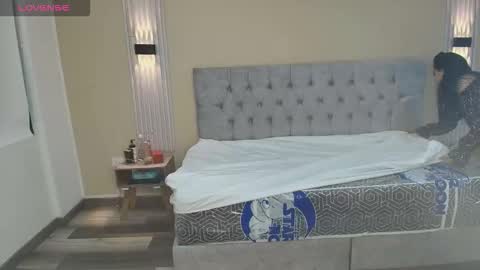 L I A M O N R O E online show from October 6, 11:40 am