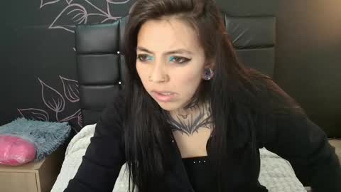 L I A M O N R O E online show from January 12, 12:21 pm