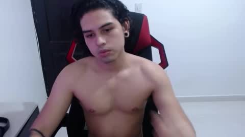 liamrides online show from November 13, 8:52 pm