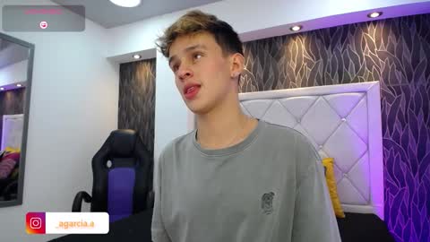 liam online show from March 6, 5:04 am