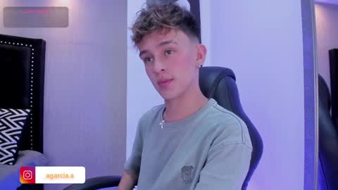 liam online show from April 8, 4:23 am