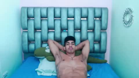 Snapshot of liamwyat chatting on December 1, 10:42 am L I A M online show from December 1, 10:42 am