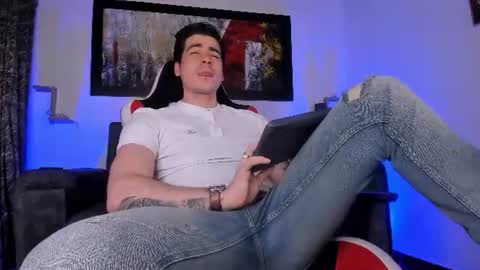 Snapshot of liamwyatt_ chatting on June 28, 3:23 am liamwyatt_ online show from June 28, 3:23 am