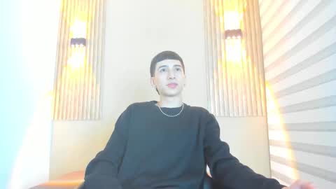 lian_cameron online show from February 9, 3:43 am