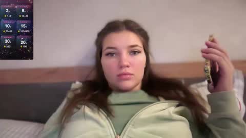 Snapshot of liana_8 chatting on December 3, 5:44 pm liana_8 online show from December 3, 5:44 pm