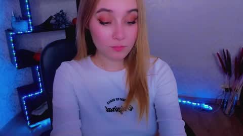 Liana online show from December 14, 5:47 pm