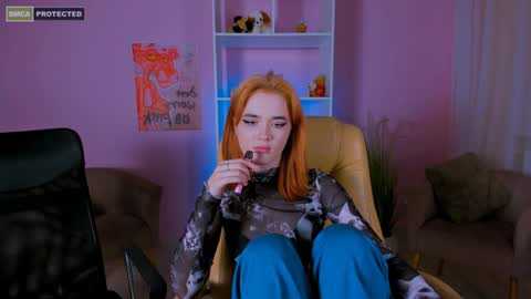 Little Liana  online show from December 28, 12:04 am