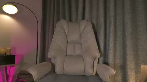 Snapshot of lianewhite chatting on June 15, 2:36 am lianewhite online show from June 15, 2:36 am