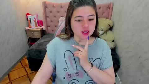 Snapshot of lianngrace chatting on February 10, 2:21 pm Grace online show from February 10, 2:21 pm