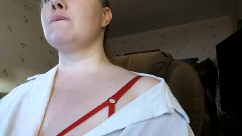 Snapshot of liaorgel chatting on May 2, 6:02 pm liaorgel online show from May 2, 6:02 pm