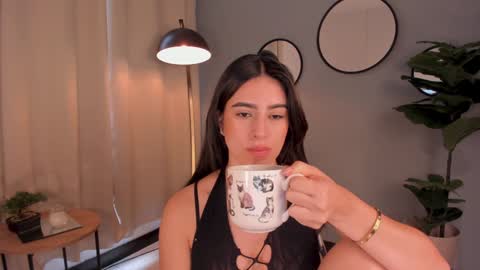 Lia online show from December 17, 1:27 pm