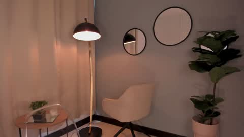 Lia online show from December 27, 12:45 pm